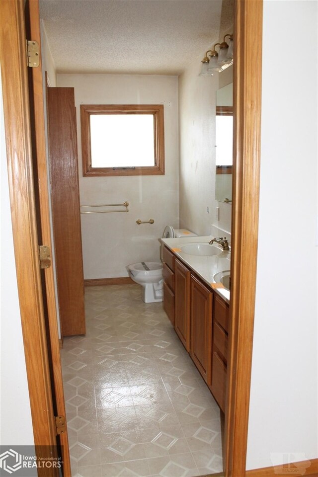 209 S 8th Ave E, Newton, IA 50208 - photo 6
