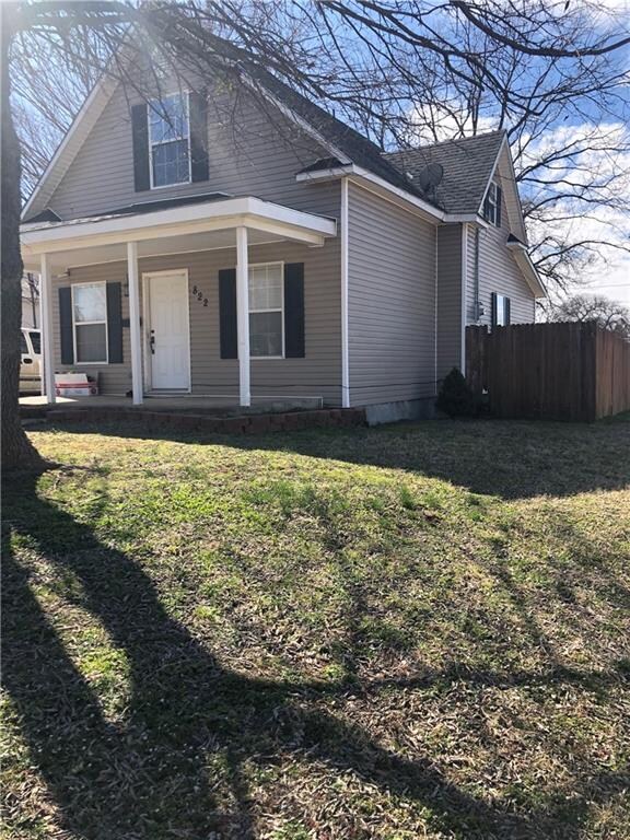 822 N Minnesota Ave, Shawnee, OK 74801 - photo 3