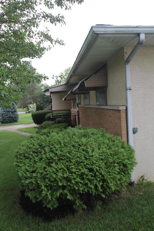 4856 Ridgerun Dr, Columbus, OH 43229 - photo 3