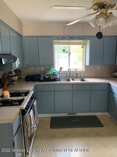 6301 Sommerset Rd, Lansing, MI 48911 - photo 6