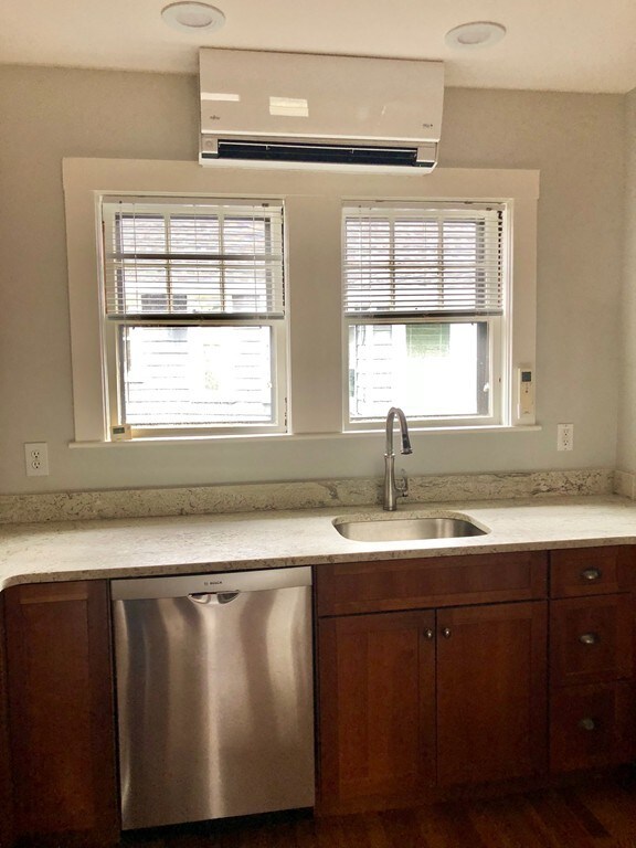 8 Maynard St unit 2, Arlington, MA 02474 - photo 4