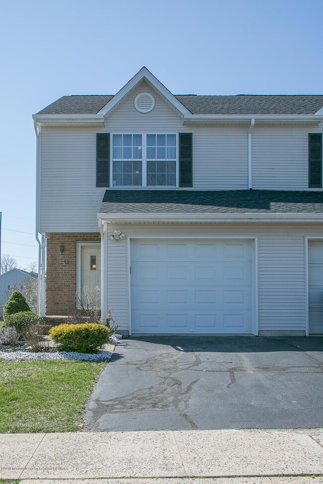 IMG_1328 Exterior Front