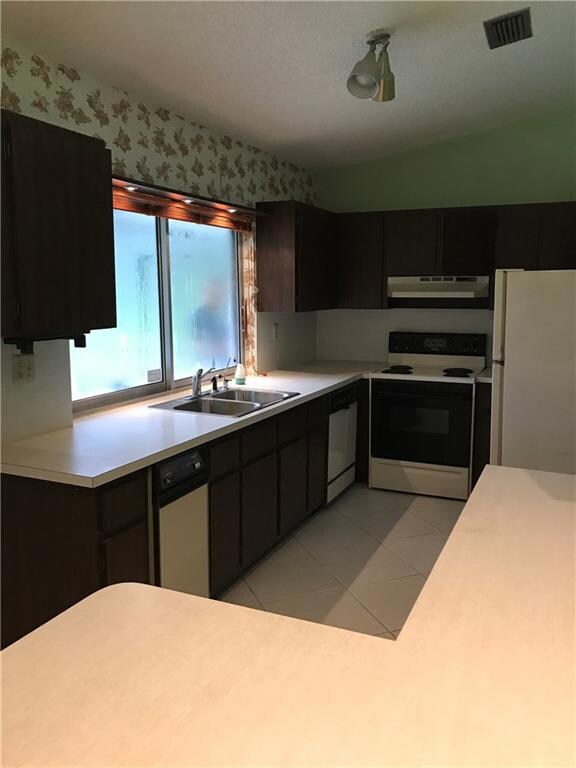 5921 SW 196th Ln, Southwest Ranches, FL 33332 - photo 3