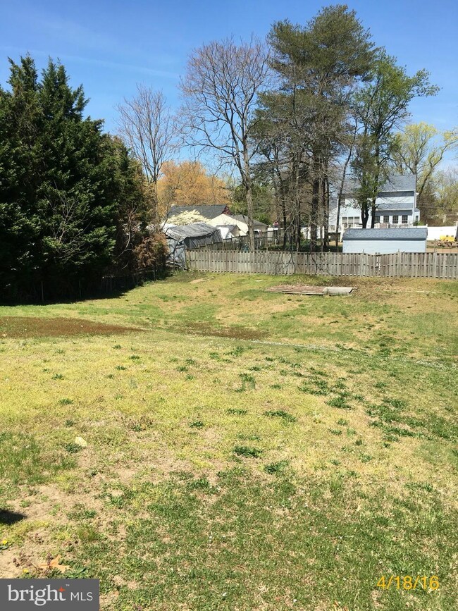 1212 Meadow View Rd, Pasadena, MD 21122 - photo 6