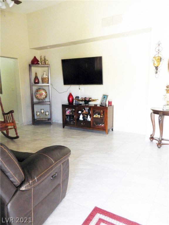 LIVING ROOM FRONT ENTRNACE