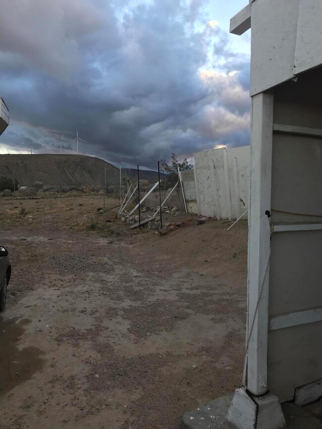 20977 Sierra Song Ave, Mojave, CA 93501 - photo 4