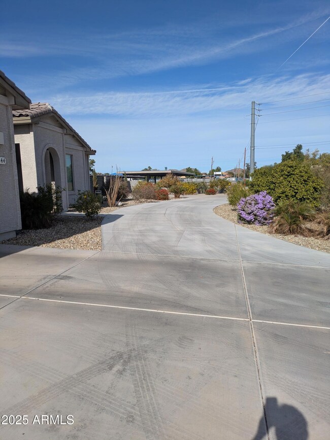 PXL_20241129_194242708