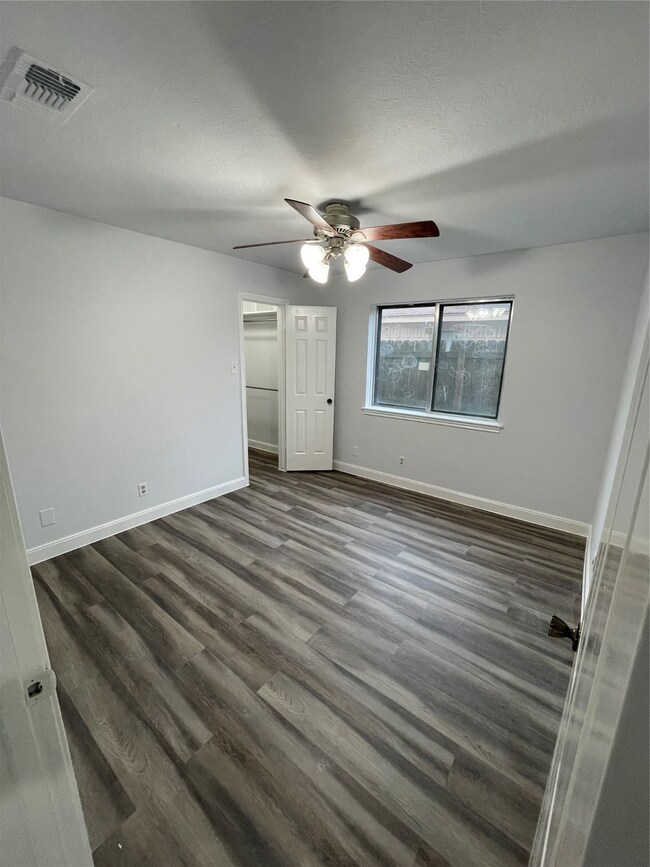 7715 Western Oak Ln, Houston, TX 77040 - photo 6