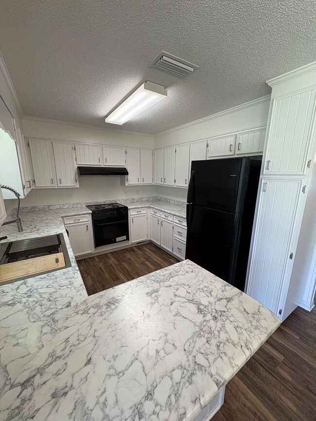 383 Camellia Dr, Valdosta, GA 31605 - photo 7