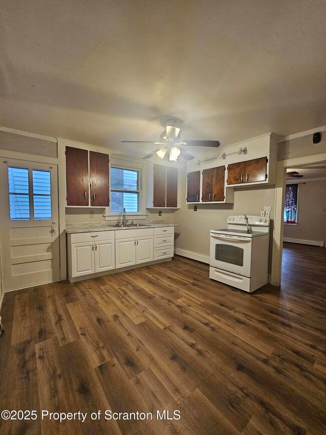 532 Alder St unit 1, Scranton, PA 18505 - photo 2