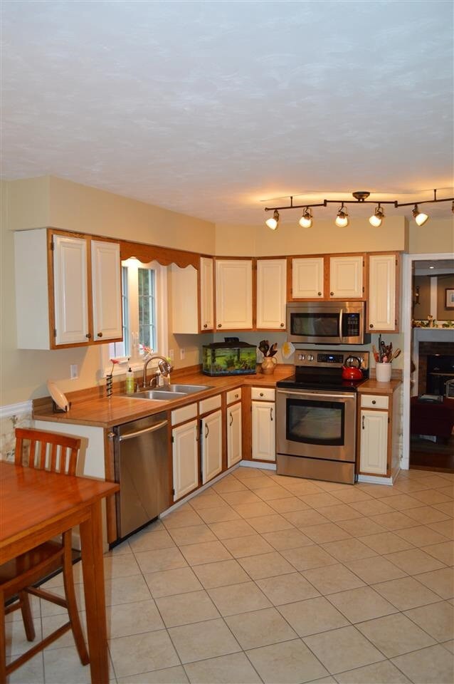 7 Rolling Hills Dr, Gansevoort, NY 12831 - photo 6