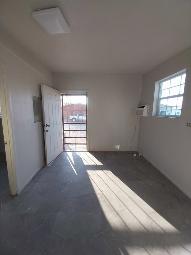 268 Medina St, Eagle Pass, TX 78852 - photo 2