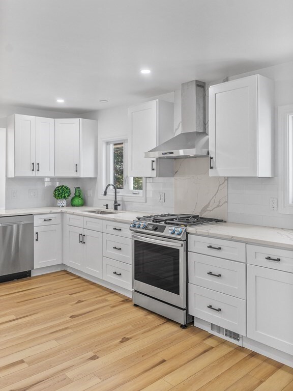 7 Montgomery St, Saugus, MA 01906 - photo 4