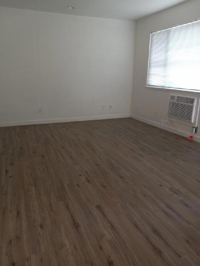 2235 Tehama St unit 1, Redding, CA 96001 - photo 2