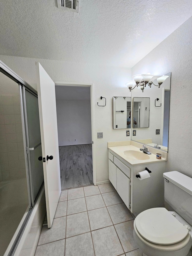 Primary En Suite Bathroom