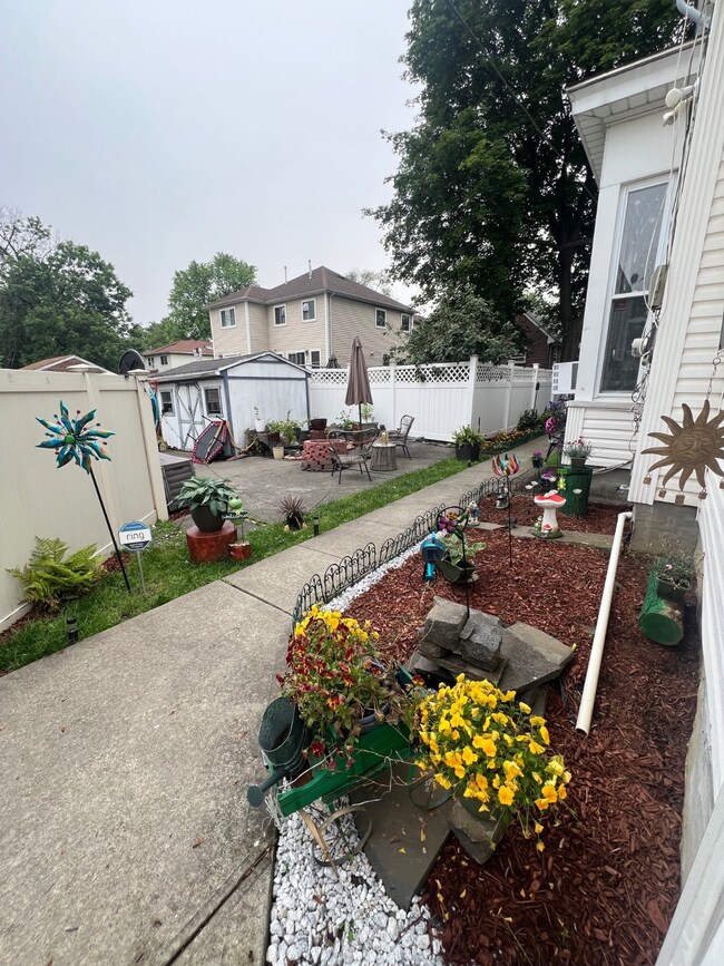 163 Bement Ave, Staten Island, NY 10310 - photo 5