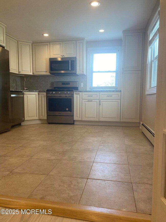 106 Wallace St unit C, Red Bank, NJ 07701 - photo 5