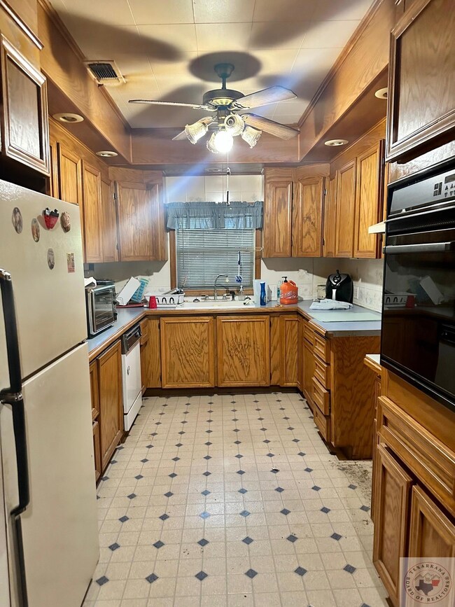 312 S Kenwood Rd, Texarkana, TX 75501 - photo 5