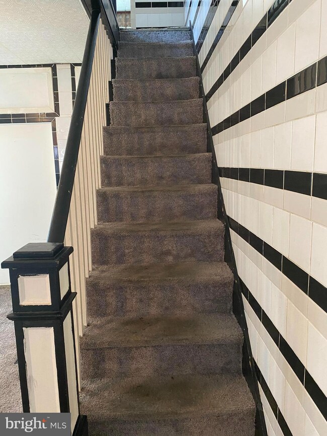 917 S 5th St, Camden, NJ 08103 - photo 5