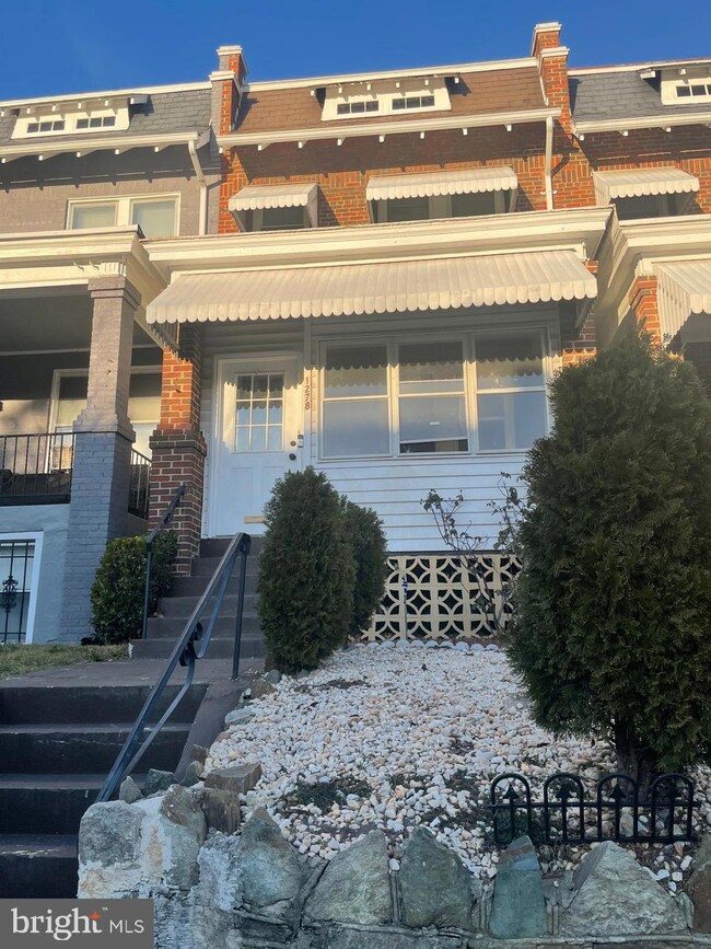 1278 Oates St NE, Washington, DC 20002 - photo 2