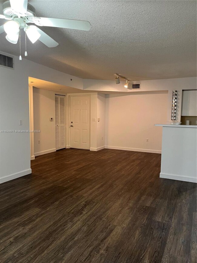 2011 Renaissance Blvd unit 105, Miramar, FL 33025 - photo 7