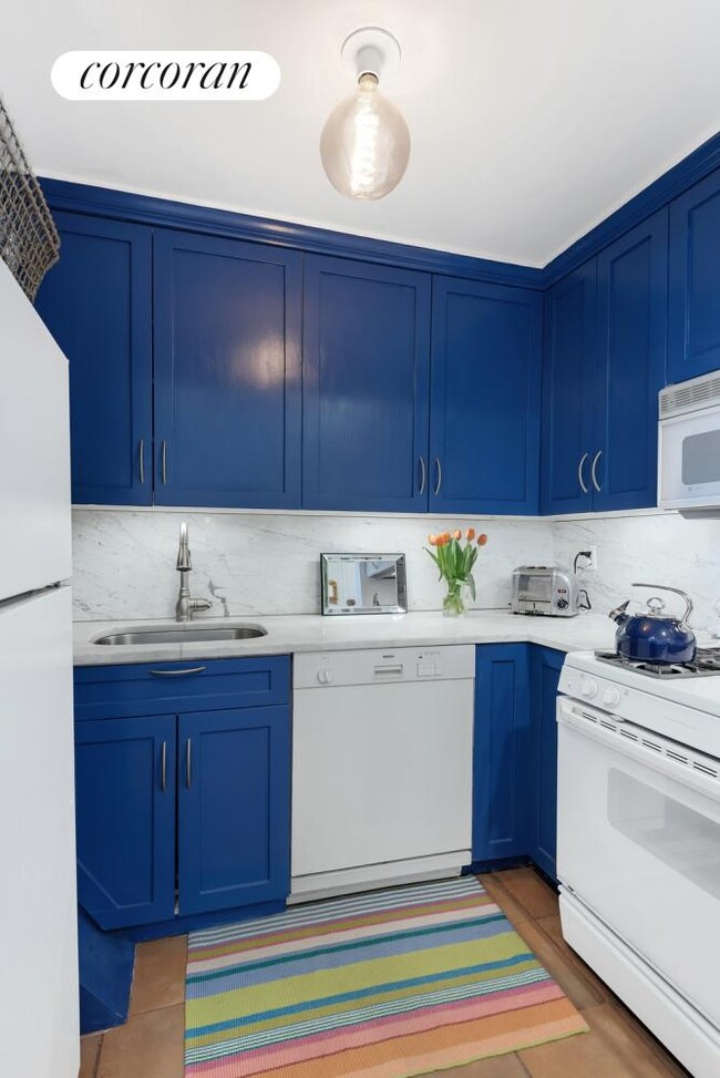 131 W 78th St unit 6, New York, NY 10024 - photo 4