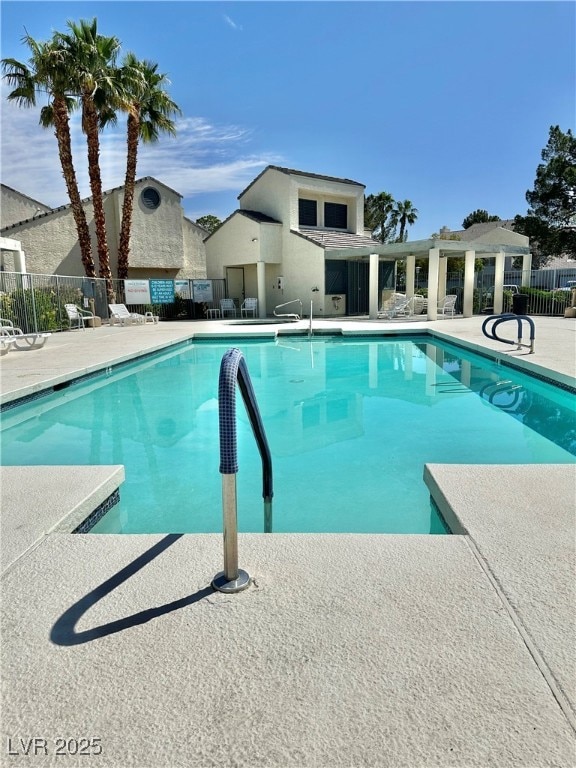 2716 Lodestone Dr, Las Vegas, NV 89117 - photo 2