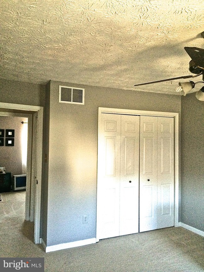 317 Double Eagle Dr, Linthicum Heights, MD 21090 - photo 7