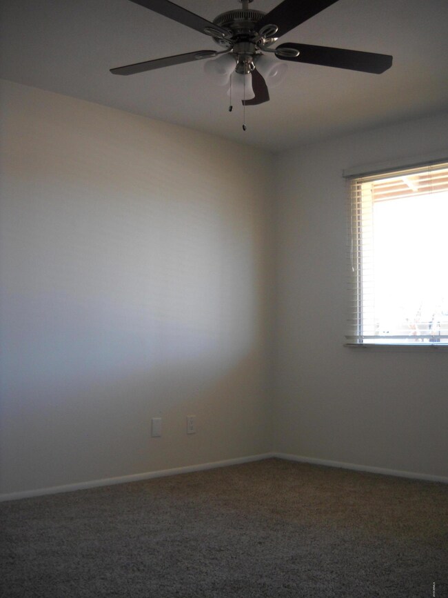 1128 E Loyola Dr, Tempe, AZ 85282 - photo 7