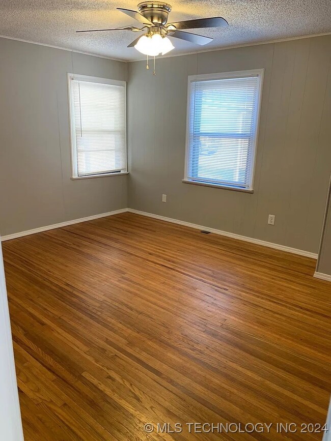 922 S Ash Ave, Broken Arrow, OK 74012 - photo 4