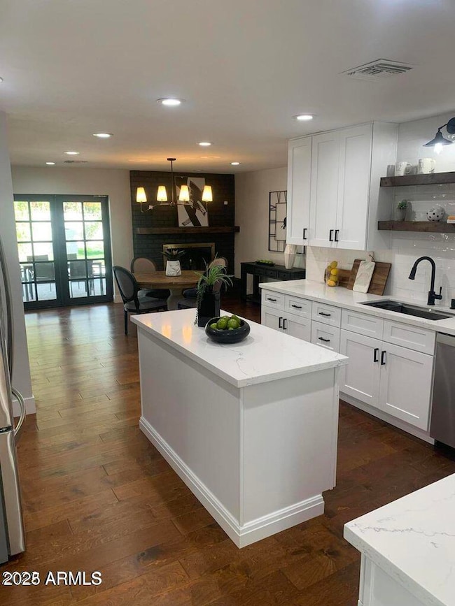 KITCHEN-SINK AND ISLAND