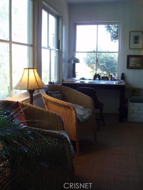 5036 Medina Rd, Woodland Hills, CA 91364 - photo 3