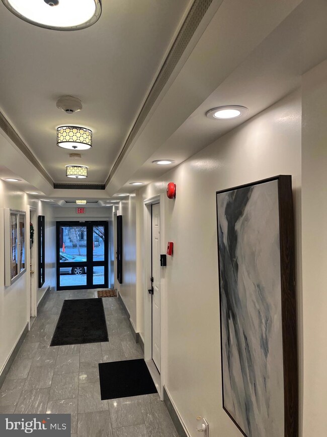 1125 12th St NW unit 33, Washington, DC 20005 - photo 4