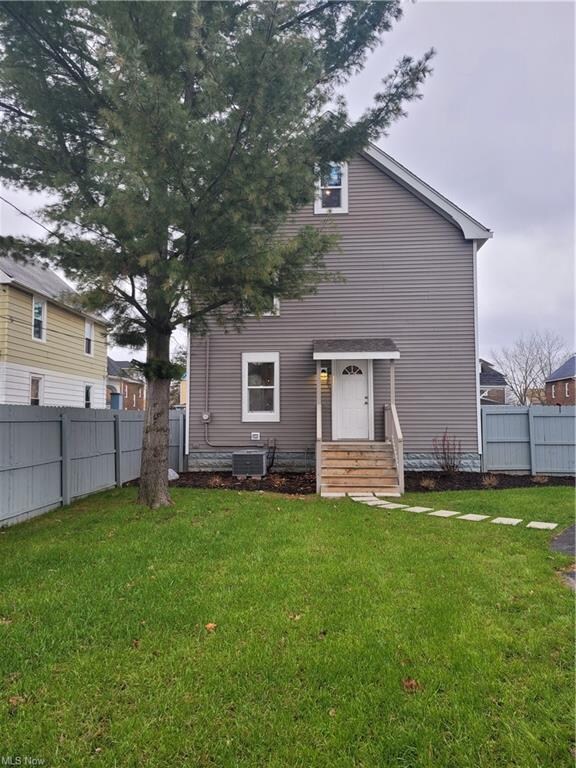 1863 E 33rd St, Lorain, OH 44055 - photo 2