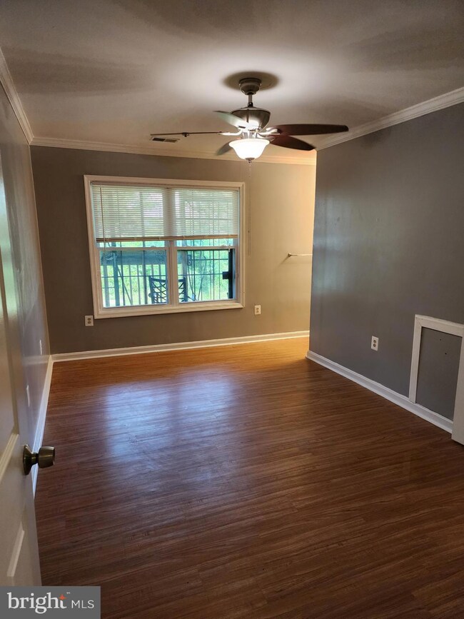 5834 N Holly Springs Dr, Capitol Heights, MD 20743 - photo 7