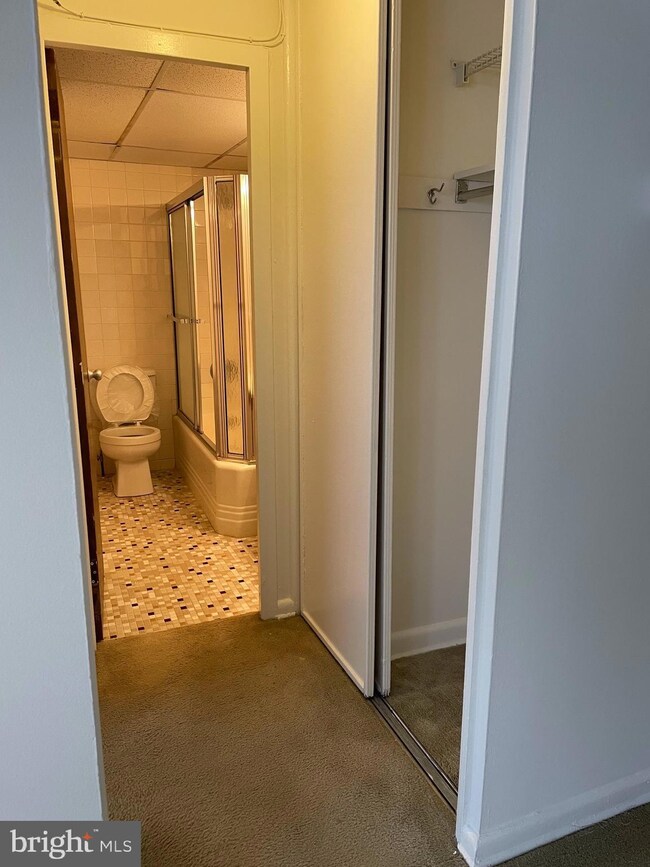 Radnor House unit 910, Bryn Mawr, PA 19010 - photo 5