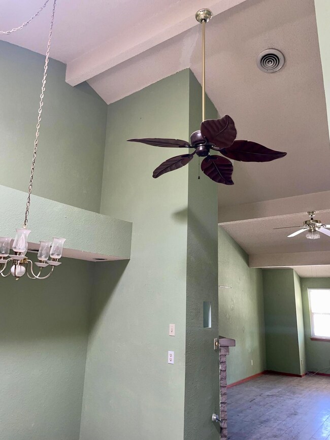 C4681402-DF1F-4AB6-A067-FF181A8FE552