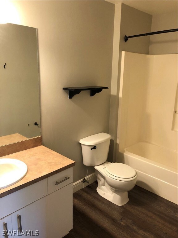 219 Manasota St, Fort Myers, FL 33913 - photo 2