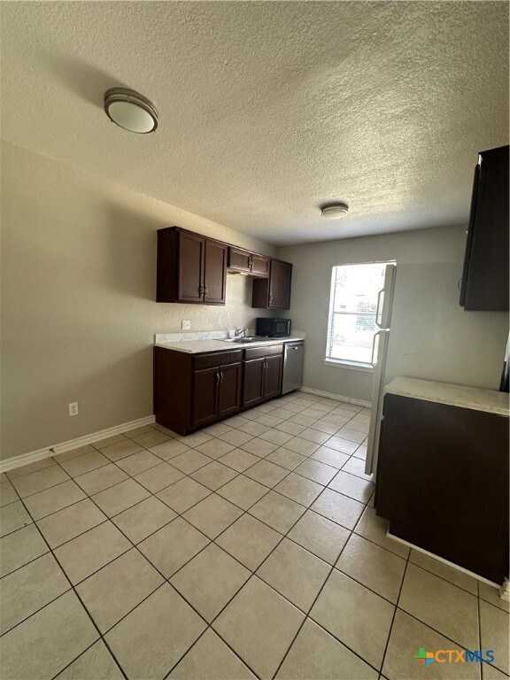 205 Erby Ave unit B, Copperas Cove, TX 76522 - photo 3