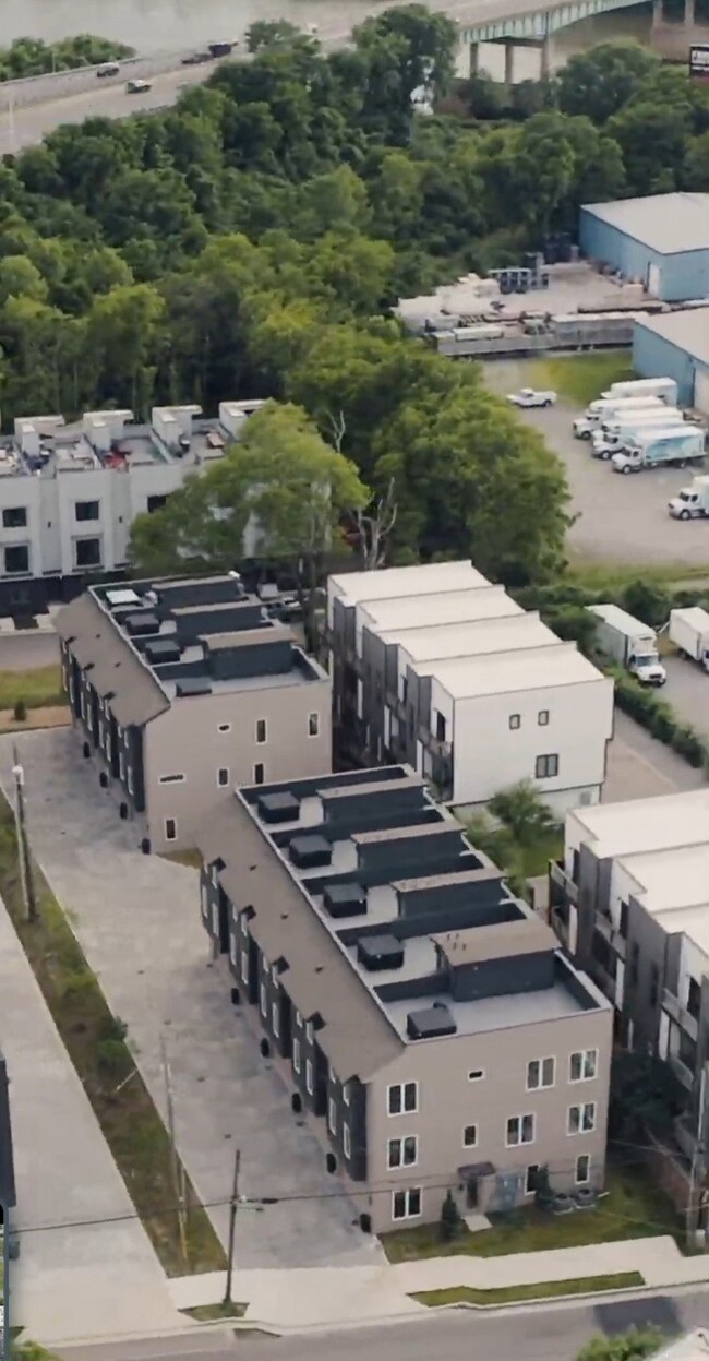 1112 Baptist World Center Dr unit 1, Nashville, TN 37207 - photo 3