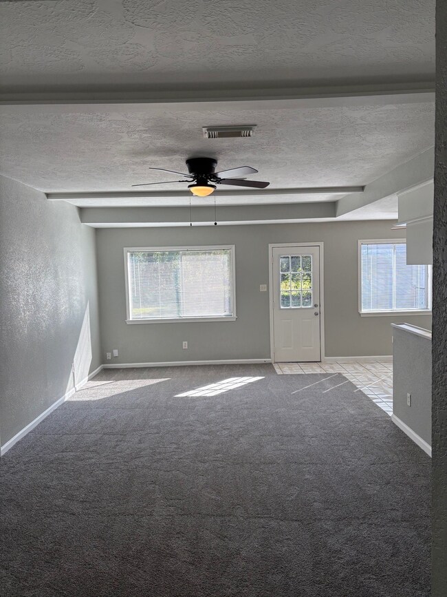 744 Dezso Dr, Alvin, TX 77511 - photo 4