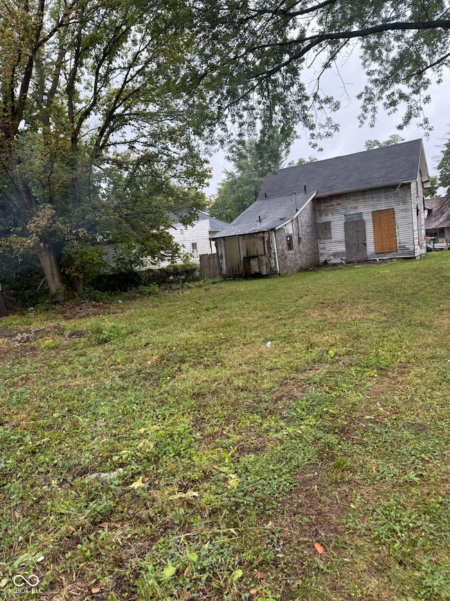 2328 Fletcher St, Anderson, IN 46016 - photo 2