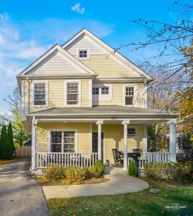 423 W Wilson St, Batavia, IL 60510 - photo 2