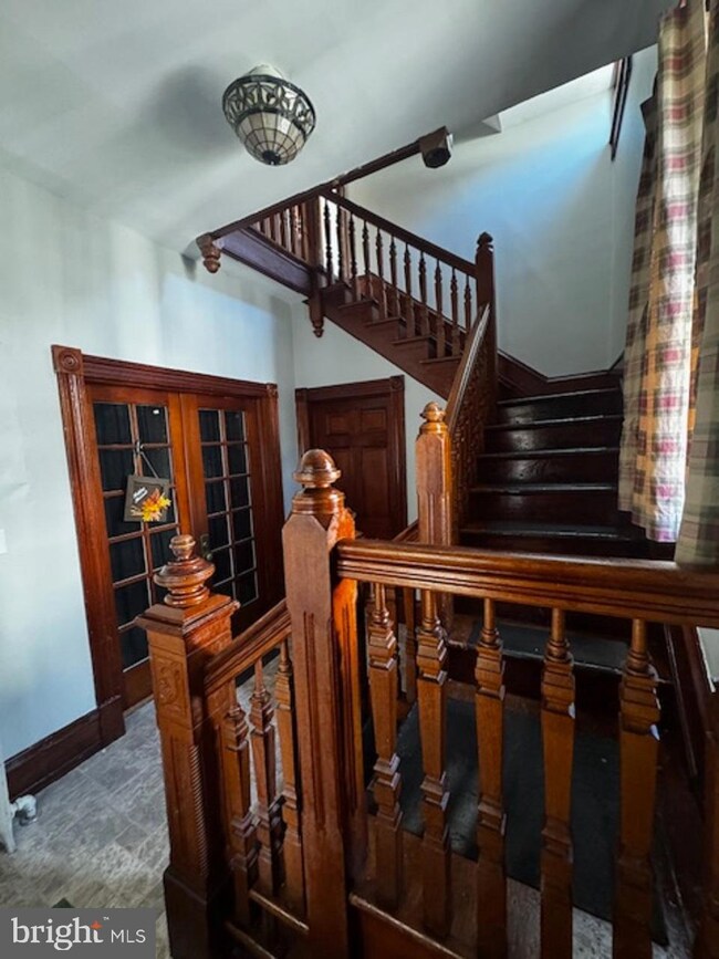 2423 Fairview Ave unit 2, Reading, PA 19606 - photo 4