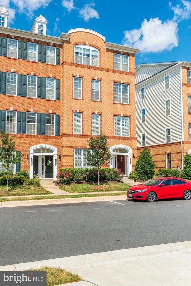 23562 Buckland Farm Terrace, Ashburn, VA 20148 - photo 3