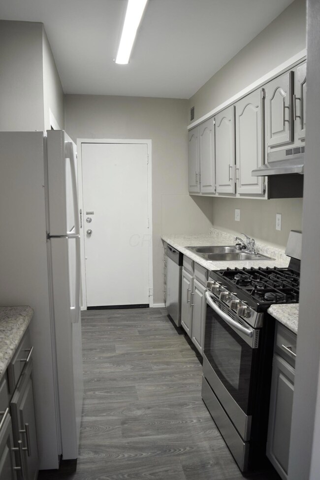 Park Towers unit 409, Columbus, OH 43203 - photo 7