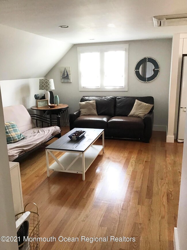 443 Euclid Ave unit Upper ANNUAL, Manasquan, NJ 08736 - photo 3