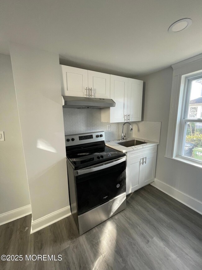 405 Myrtle Ave, Neptune, NJ 07753 - photo 7