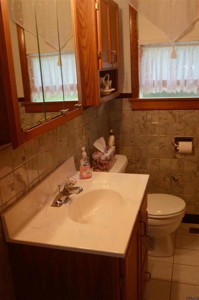 58 Benedict St, Castleton On Hudson, NY 12033 - photo 6