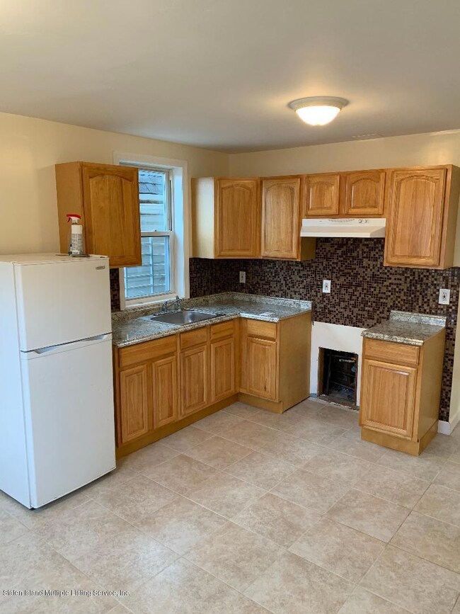 13 Hamilton St, Staten Island, NY 10304 - photo 2